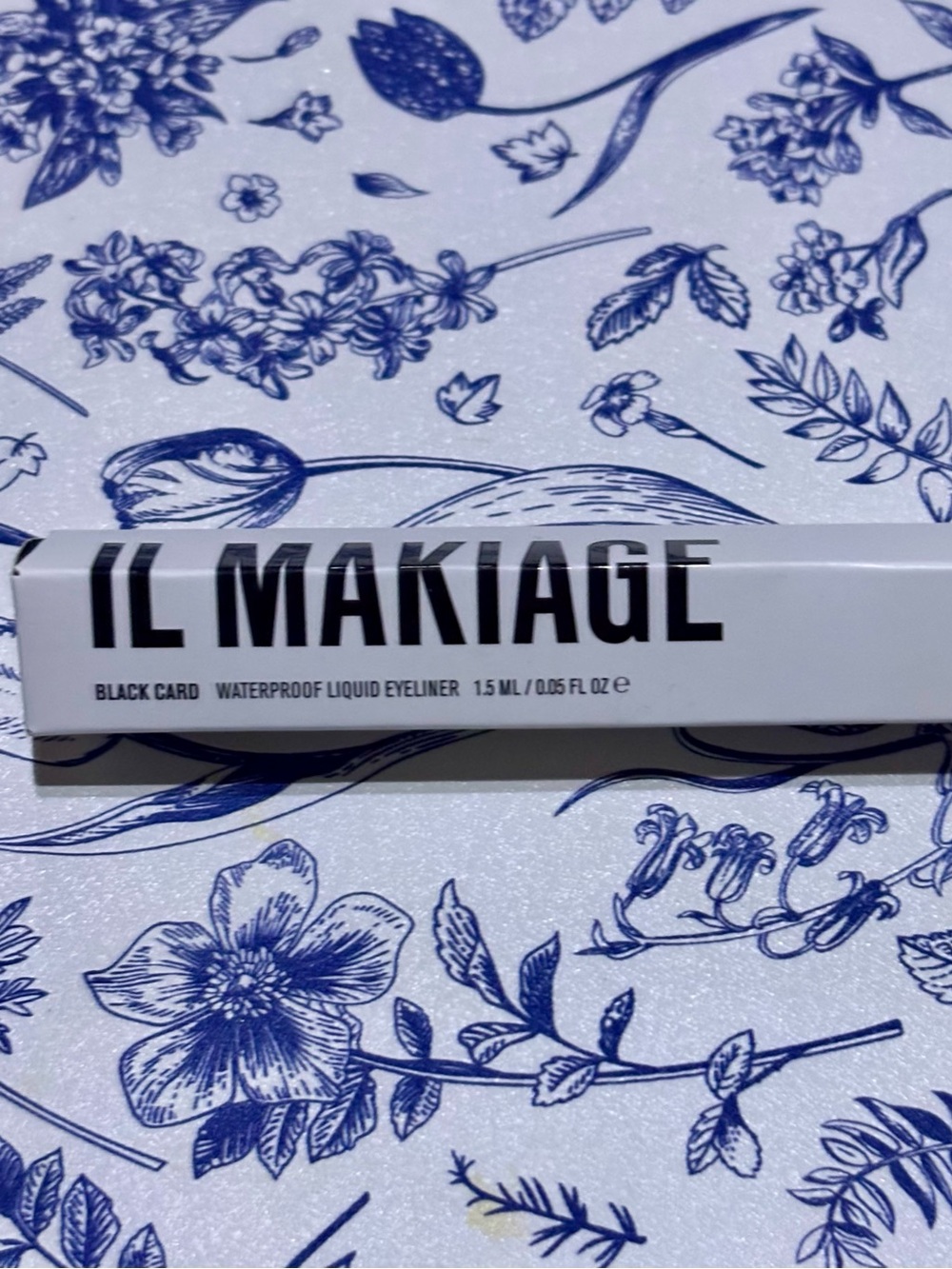 IL MAKIAGE Black Waterproof Liquid Eyeliner